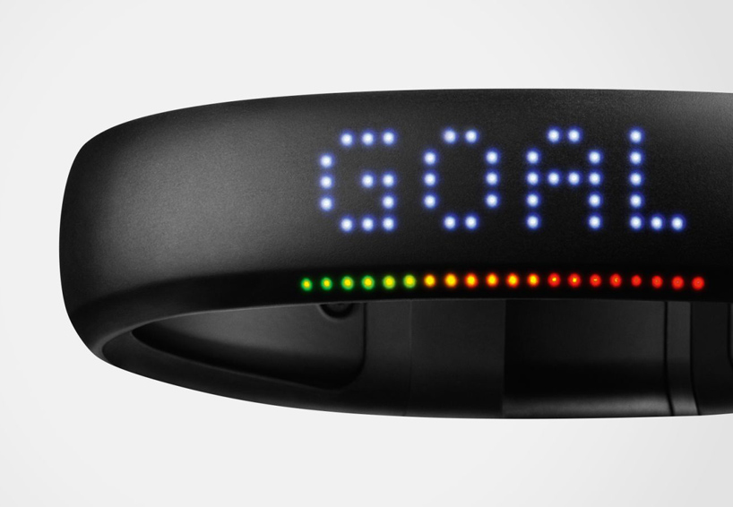 nike-fuelband-SE-db09