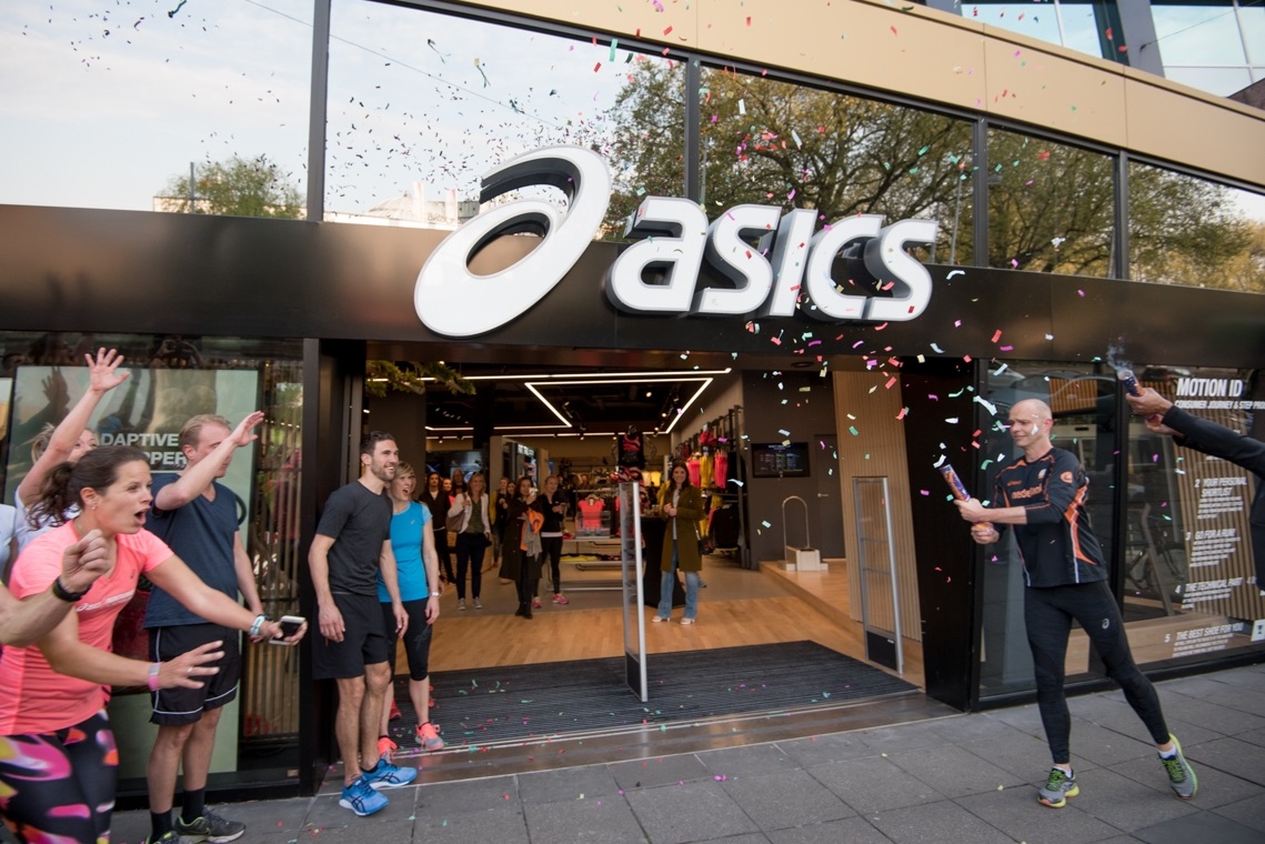 ASICS lanceert nieuw tijdens heropening Flagship store in Amsterdam - Urban Runners